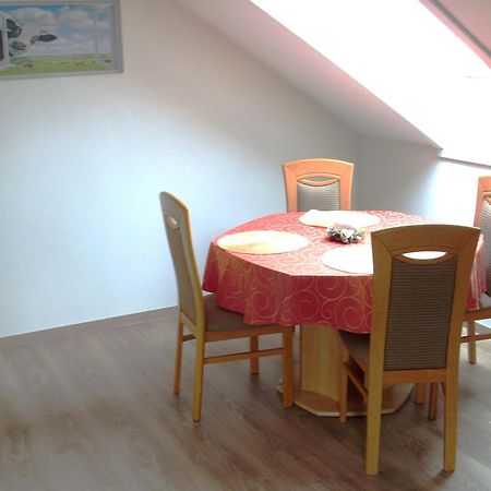 Ferienwohnung Am Waldrand 슈말렌부르크 외부 사진